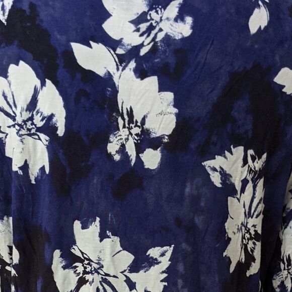 NWOT Woman's Simply Vera-Vera Wang Long Sleeve Top Floral Motif - Picture 7 of 7